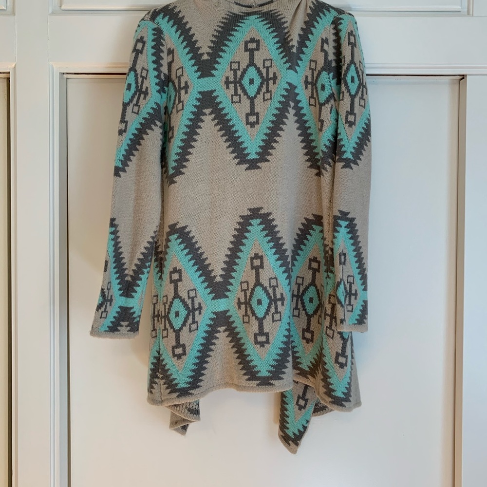 Beautiful sweater - Picture 3 of 3